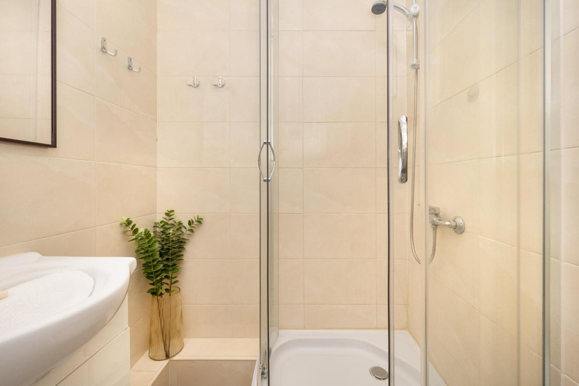 Cozy Apartment For 4 People In Wroclaw By Noclegi Renters エクステリア 写真